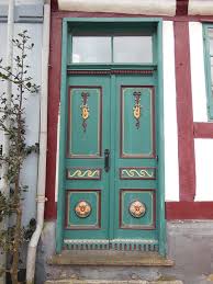 Egyedi, festett ajtó